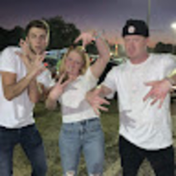 Meet your Posher, Drew - Picture 1 of 1